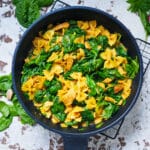 One Pot Pasta mit Blattspinat und Hähnchen